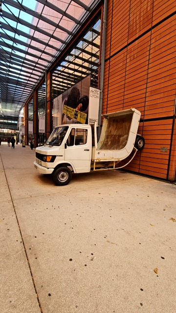 Titre inconnu (Erwin Wurm)