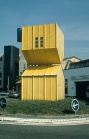 Autour d'un abri jaune (Etienne Bossut)